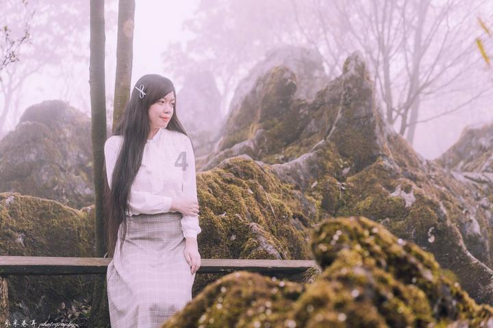 住酒店的床上都放着这条金色的条子。这个是什么东西。。游戏画面